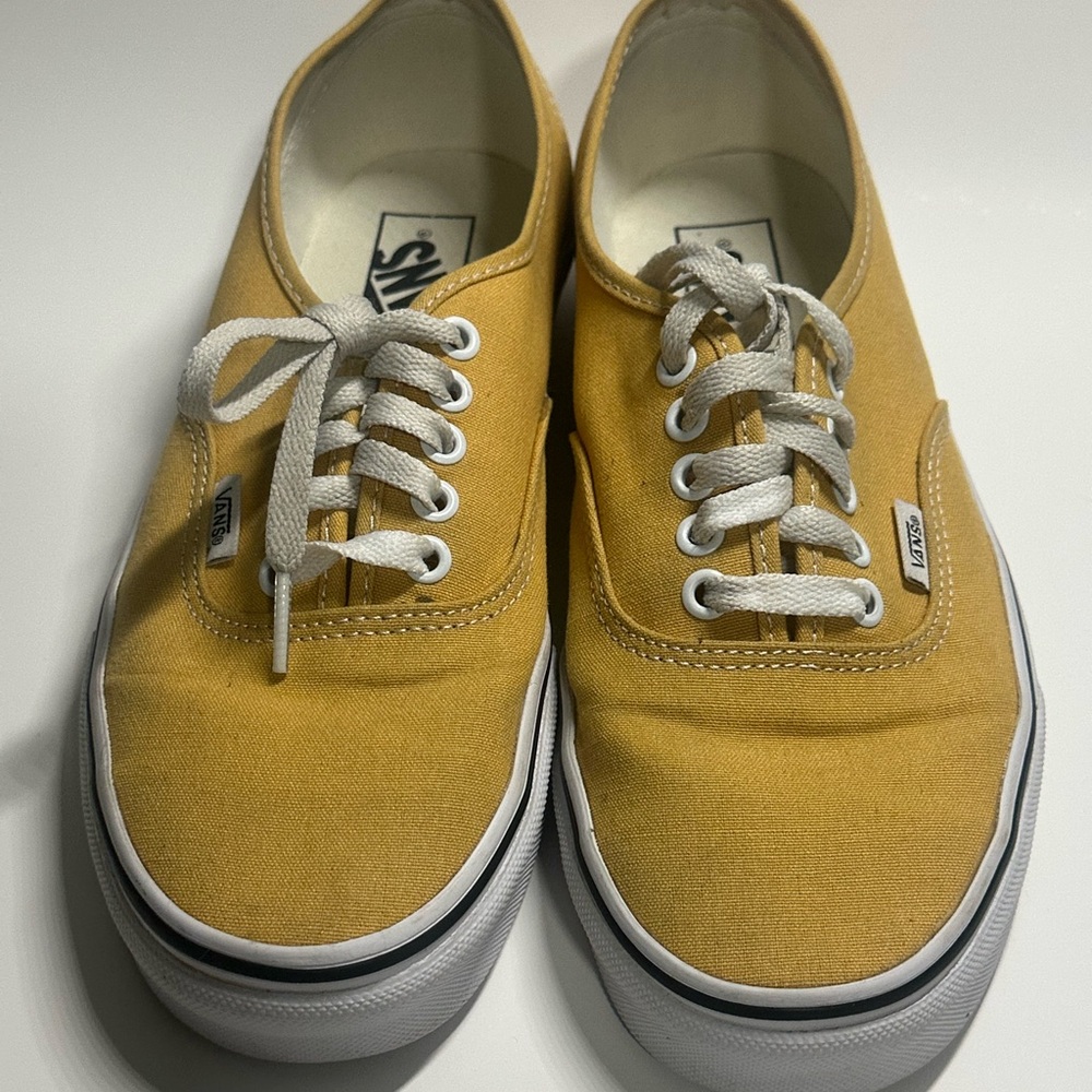 Vans unisex’s Yellow Canvas Sneakers men’s size 8 /women’s size 9.5